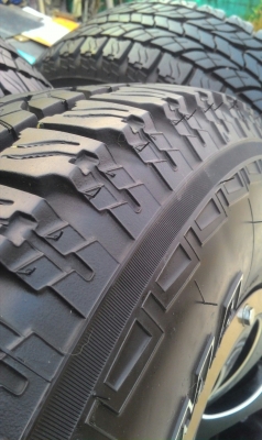 ขายยางA/Tสวยๆพร้อมล้อ