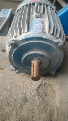 มอเตอร์ mitsubishi ขนาด 5 แรงม้า  กันน้ำและความชื่น ชนิด IP 55 ใช้กลางแจ้งOUTDOOR ได้ โครงสร้างเหล็กขึ้นรูปแข็งแรงมีครีบระบายความร้อน