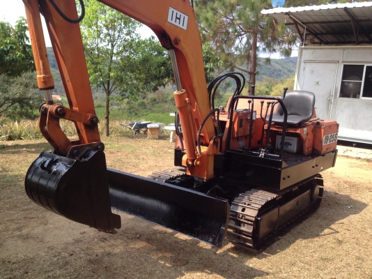 แมคโค PC 25 แมคโค PC 25