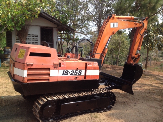 แมคโค PC 25