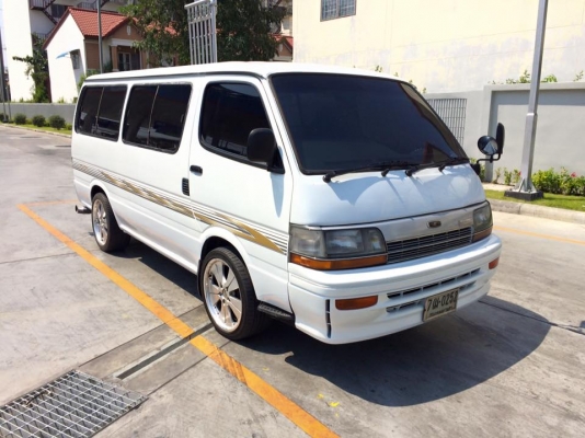 ฝากขายรถตู้โตโยต้าหัวจรวด สีขาวมุกใหม่ๆ เครื่องดีเซล2500 พวงมาลัยพาวเวอร์ ฝากขายรถตู้โตโยต้าหัวจรวด สีขาวมุกใหม่ๆ เครื่องดีเซล2500 พวงมาลัยพาวเวอร์