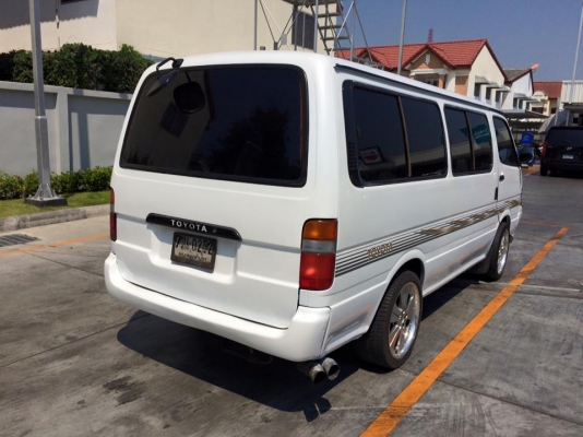 ฝากขายรถตู้โตโยต้าหัวจรวด สีขาวมุกใหม่ๆ เครื่องดีเซล2500 พวงมาลัยพาวเวอร์ ฝากขายรถตู้โตโยต้าหัวจรวด สีขาวมุกใหม่ๆ เครื่องดีเซล2500 พวงมาลัยพาวเวอร์