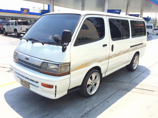 ฝากขายรถตู้โตโยต้าหัวจรวด สีขาวมุกใหม่ๆ เครื่องดีเซล2500 พวงมาลัยพาวเวอร์ ฝากขายรถตู้โตโยต้าหัวจรวด สีขาวมุกใหม่ๆ เครื่องดีเซล2500 พวงมาลัยพาวเวอร์