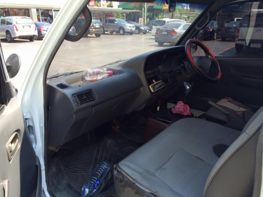 ฝากขายรถตู้โตโยต้าหัวจรวด สีขาวมุกใหม่ๆ เครื่องดีเซล2500 พวงมาลัยพาวเวอร์ ฝากขายรถตู้โตโยต้าหัวจรวด สีขาวมุกใหม่ๆ เครื่องดีเซล2500 พวงมาลัยพาวเวอร์