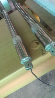 ชุดแกนเลื่อนปรับระดับด้วยระบบไฟฟ้า ใช้มอเตอร์เกียร์ DC ขนาด 12 V.เป็นต้นกำลังหมุนขับ