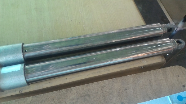 ชุดแกนเลื่อนปรับระดับด้วยระบบไฟฟ้า ใช้มอเตอร์เกียร์ DC ขนาด 12 V.เป็นต้นกำลังหมุนขับ