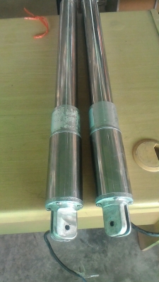 ชุดแกนเลื่อนปรับระดับด้วยระบบไฟฟ้า ใช้มอเตอร์เกียร์ DC ขนาด 12 V.เป็นต้นกำลังหมุนขับ