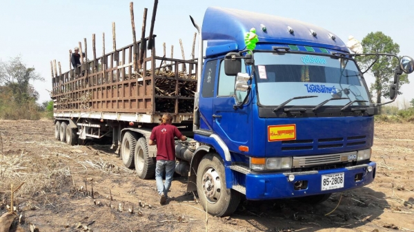 ขาย หัวลาก NISSAN UD เครื่อง PE6-T 290 แรงม้า พร้อมหาง 3 คาน ยาว 12 เมตร เล่มทะเบียนครบพร้อมโอน