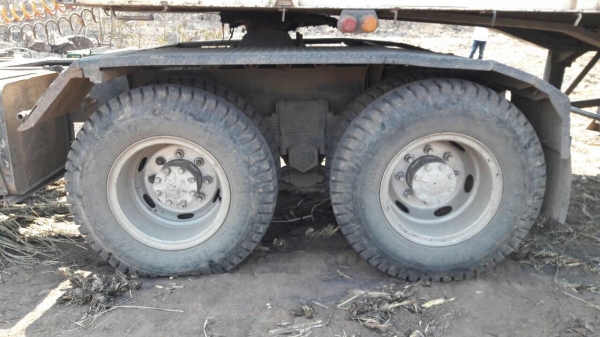 ขาย หัวลาก NISSAN UD เครื่อง PE6-T 290 แรงม้า พร้อมหาง 3 คาน ยาว 12 เมตร เล่มทะเบียนครบพร้อมโอน