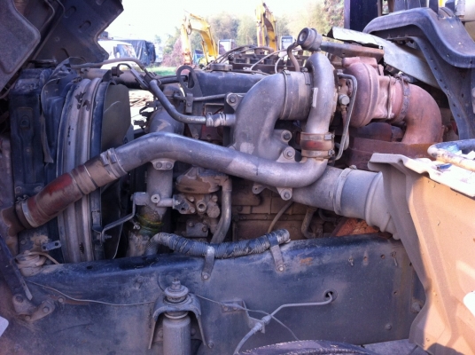 ขายหัวลากสิบล้อ Isuzu deca Gxz320. ติดแก็ชเครื่องเดิมเกียร์เดิม สวยๆพร้อมใช้งาน