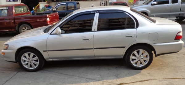 ขายด่วนครับปี1995 TOYOTA COROLLA 1.3 GLi โฉม สามห่วงเกียร์ธรรมดาพร้อมใช้งาน