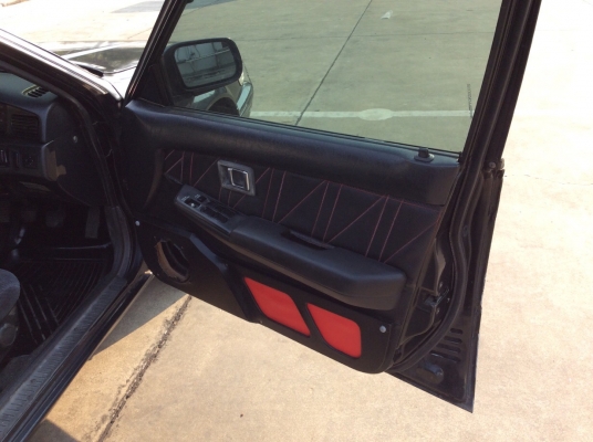 ขายรถ นิสสัน บลูเบิดร์ U12 ปี91 เครื่องสามห่วง 4A 1.6 หัวฉีด เกียร์ธรรมดา ติดแก๊สLPG เพาเวอร์ กระจกไฟฟ้า เซ็นทรัลล๊อค ดิสก์เบรค 4ล้อ ภายในสวยเดิมๆแอร์เย็น ระบบไฟใช้ได้หมด ตัวถังเดิมๆไม่มีชน สียังเงามีร่อนนิดหน่อย แม็กขอบ 15" รถขับดีครับ พร้อมใช้งานคร