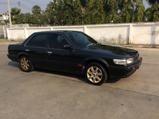 ขายรถ นิสสัน บลูเบิดร์ U12 ปี91 เครื่องสามห่วง 4A 1.6 หัวฉีด เกียร์ธรรมดา ติดแก๊สLPG เพาเวอร์ กระจกไฟฟ้า เซ็นทรัลล๊อค ดิสก์เบรค 4ล้อ ภายในสวยเดิมๆแอร์เย็น ระบบไฟใช้ได้หมด ตัวถังเดิมๆไม่มีชน สียังเงามีร่อนนิดหน่อย แม็กขอบ 15" รถขับดีครับ พร้อมใช้งานคร