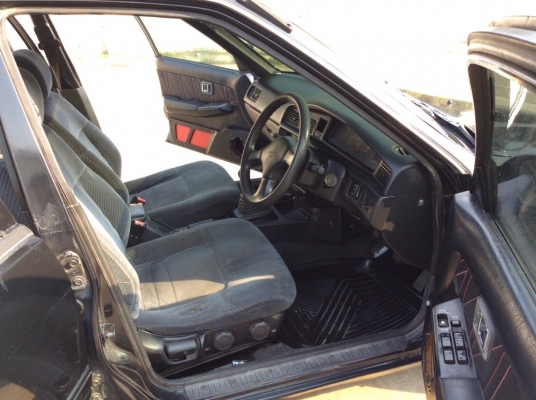 ขายรถ นิสสัน บลูเบิดร์ U12 ปี91 เครื่องสามห่วง 4A 1.6 หัวฉีด เกียร์ธรรมดา ติดแก๊สLPG เพาเวอร์ กระจกไฟฟ้า เซ็นทรัลล๊อค ดิสก์เบรค 4ล้อ ภายในสวยเดิมๆแอร์เย็น ระบบไฟใช้ได้หมด ตัวถังเดิมๆไม่มีชน สียังเงามีร่อนนิดหน่อย แม็กขอบ 15" รถขับดีครับ พร้อมใช้งานคร