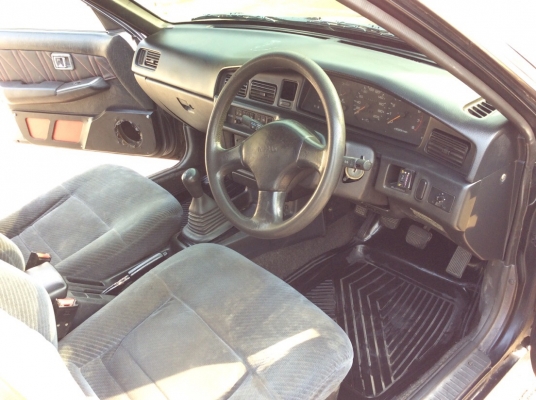 ขายรถ นิสสัน บลูเบิดร์ U12 ปี91 เครื่องสามห่วง 4A 1.6 หัวฉีด เกียร์ธรรมดา ติดแก๊สLPG เพาเวอร์ กระจกไฟฟ้า เซ็นทรัลล๊อค ดิสก์เบรค 4ล้อ ภายในสวยเดิมๆแอร์เย็น ระบบไฟใช้ได้หมด ตัวถังเดิมๆไม่มีชน สียังเงามีร่อนนิดหน่อย แม็กขอบ 15" รถขับดีครับ พร้อมใช้งานคร