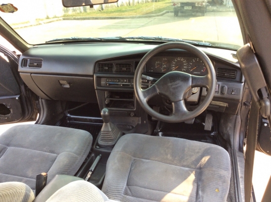 ขายรถ นิสสัน บลูเบิดร์ U12 ปี91 เครื่องสามห่วง 4A 1.6 หัวฉีด เกียร์ธรรมดา ติดแก๊สLPG เพาเวอร์ กระจกไฟฟ้า เซ็นทรัลล๊อค ดิสก์เบรค 4ล้อ ภายในสวยเดิมๆแอร์เย็น ระบบไฟใช้ได้หมด ตัวถังเดิมๆไม่มีชน สียังเงามีร่อนนิดหน่อย แม็กขอบ 15" รถขับดีครับ พร้อมใช้งานคร