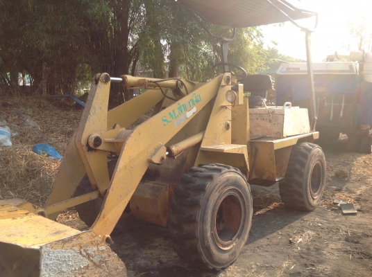 รถตักล้อยาง