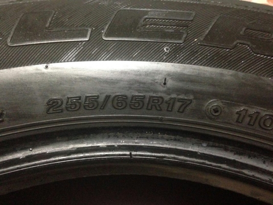 ขายยางบริดจสโตน 255/65R17 ปี13 4000 ขายยางบริดจสโตน 255/65R17 ปี13 4000