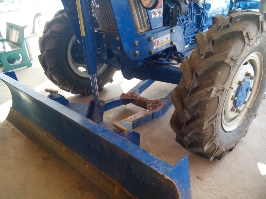 รถสวยมาแล้วคับ ฟอร์ด 6610  / 2  เพลา   คานหน้าคาราโด  พร้อมใช้งาน   เอกสารอินวอยร์