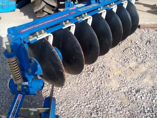 รถสวยมาแล้วคับ ฟอร์ด 6610  / 2  เพลา   คานหน้าคาราโด  พร้อมใช้งาน   เอกสารอินวอยร์