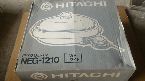 กะทะไฟฟ้ารูปทรงสี่เหลี่ยม จากญี่ปุ่น ยี่ห้อ HITACHI ตัวกะทะเคลื่อบอย่างดีแข็งแรงกว่ากะทะทั่วไป