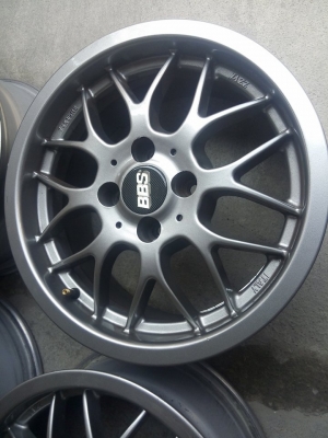 ลาย BBS ขอบ 15 กว้าง 7 ฮิตอมตะ สภาพสวยใส ดูดีมีสกุล 6000 บาท ลาย BBS ขอบ 15 กว้าง 7 ฮิตอมตะ สภาพสวยใส ดูดีมีสกุล 6000 บาท