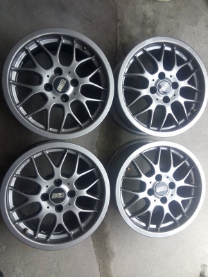 ลาย BBS ขอบ 15 กว้าง 7 ฮิตอมตะ สภาพสวยใส ดูดีมีสกุล 6000 บาท ลาย BBS ขอบ 15 กว้าง 7 ฮิตอมตะ สภาพสวยใส ดูดีมีสกุล 6000 บาท