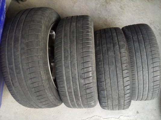 แม็ก 15 พร้อมยาง 4 รู 100 และ 114 ราคา 4900 แม็ก 15 พร้อมยาง 4 รู 100 และ 114 ราคา 4900