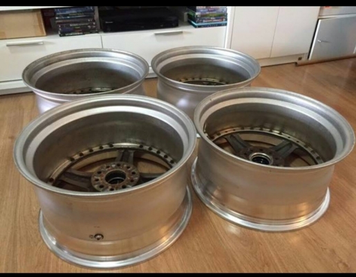 ขายล้อ NISMO gt 3 R 18 หน้า 9หลัง10 et 28  ล้อแท้นะคับ ไม่มียางคับ คับ 39500