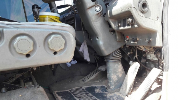 ขายด่วนรถหัวลากหลงM6เครือง260แรงปี48รถสวยขายหัวตัวเดียว