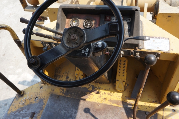 ขายรถตัก TCM 830  ต่อแขนแล้ว พร้อมใช้งาน