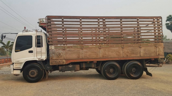 ขาย ISUZU FVM 32N2 230 แรงม้า กระบะล่อง ปี47