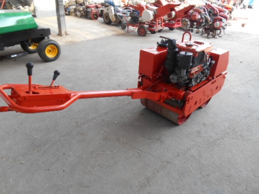 ขายรถบดถนน MIKASA MR5 พร้อมใช้งาน ขายรถบดถนน MIKASA MR5 พร้อมใช้งาน