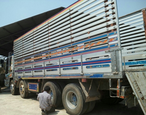 ขาย 12ล้อ ล่อง อีซูซุ 360แรง 2คานหน้า 2เพาหลัง ช่วงยาว 7.50ม สภาพดีสวยบางเดิมพร้อมใช้งาน ทะเบียนพร้อมโอน