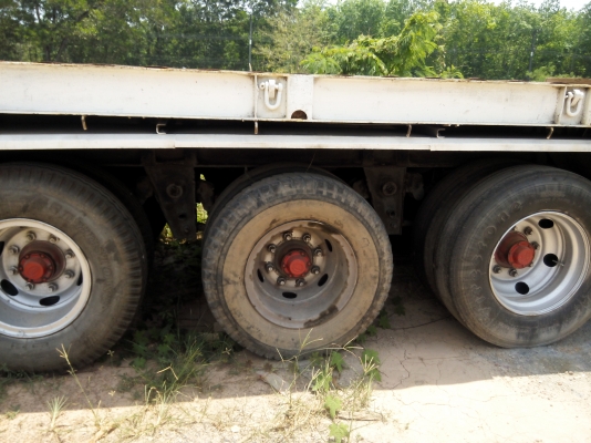 ขายหางพื้นเรียบสามมิตร 3 เพลาปี 2545 ราคา 350000