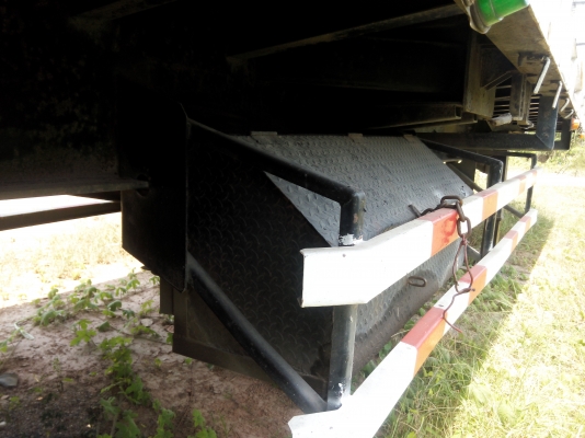 ขายหางพื้นเรียบสามมิตร 3 เพลาปี 2545 ราคา 350000