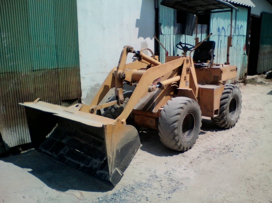 ขายรถตักล้อยาง