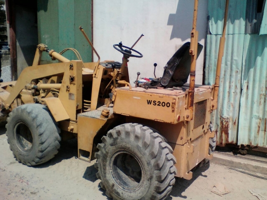 ขายรถตักล้อยาง