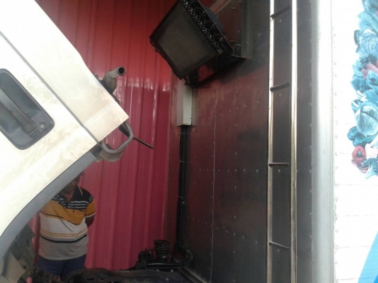 ขาย 6 ล้อ อีซูซุ  ตู้เปียก NMR 130 130  แรง สนใจติดต่อ 081-9420141  ,  081-5715326