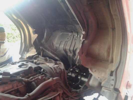 ขาย 6 ล้อ อีซูซุ  ตู้เปียก NMR 130 130  แรง สนใจติดต่อ 081-9420141  ,  081-5715326