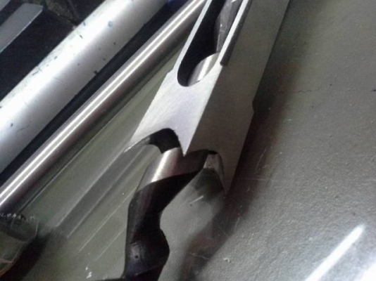 ขายดอกสว่านเจาะรูเหลี่ยมตรารวงข้าวงานเยอรมัน 3/8และ1/2 ขายดอกสว่านเจาะรูเหลี่ยมตรารวงข้าวงานเยอรมัน 3/8และ1/2