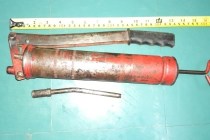 ขายกระบอกอัดจาระบีงานเยอรมันสวยแข็งแรงสีแดงสภาพดี