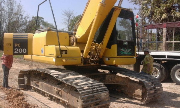 ขายPC 200- 7  ชม 11000  สภาพสวย พร้อมไช้  0811838154