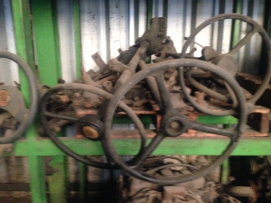 ขายโละเครื่องยนต์เก่าอะไหร่เก่าฟอร์คลิฟต์