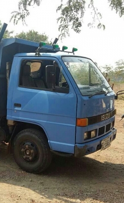 หกล้อ อีซูชุ NKR88ดั้ม3คิว สภาพดีสวยบางเดิมพร้อมใช้งาน ทะเบียนพร้อมโอน หกล้อ อีซูชุ NKR88ดั้ม3คิว สภาพดีสวยบางเดิมพร้อมใช้งาน ทะเบียนพร้อมโอน