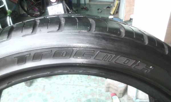 ขายยาง Tracmax 215/40/17 ปี 12
