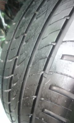 ขายยาง Tracmax 215/40/17 ปี 12