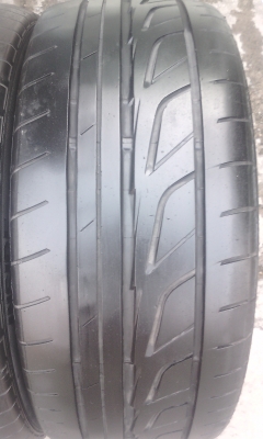 ขายยาง Bridgestone 225/45/17 ปี 10