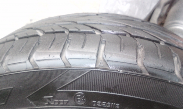 ขายยาง Yokohama 225/48/18 ปี 10