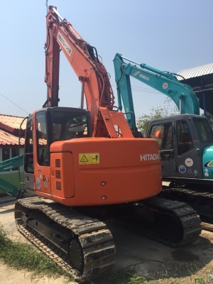 ขายด่วน รถขุด HITACHI ZX135US ปี 2006  สภาพสวย มีลายหัวกระแทก  เก่าญี่ปุ่น  เครื่อง ปั๊มดี   เอวแน่น  สนใจโทร  089-7462641สุวรรณีจ้า
